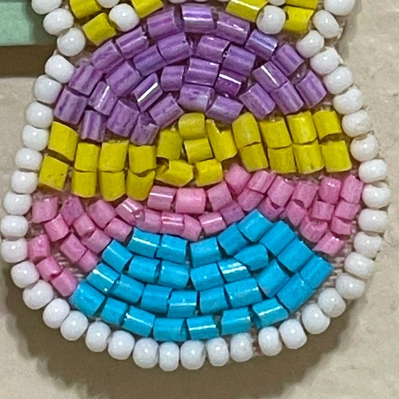 💕🐇Multicolor Beaded Easter Bunny Rabbit Earrings - Picture 3 of 3